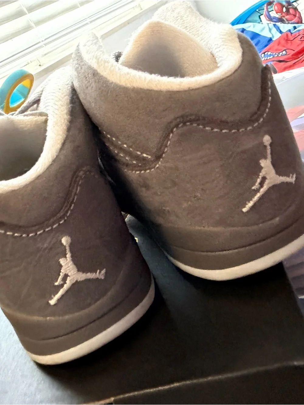 Jordan Infant Sneakers in Gray and White